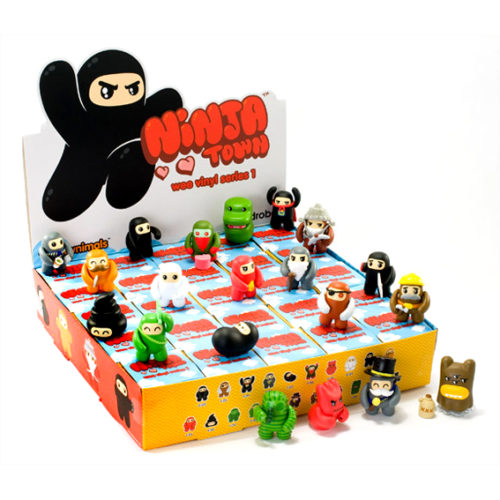 Kidrobot Ninjatown Wee Vinyl Serie (Blind Box) CASE