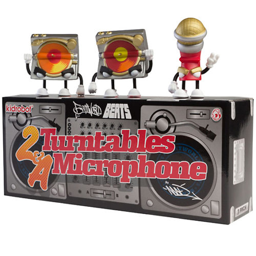 2 Turntables & A Microphone SET (by MAD) BOX