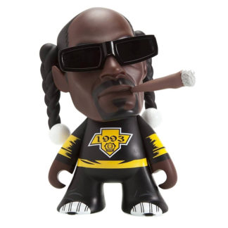 Kidrobot-Snoop-Dogg_front-sunglasses