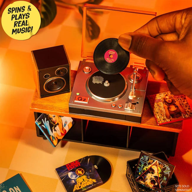 MGA Miniverse: Real Music - Record Player SET - superchan.de MGA-Miniverse-Real-Music-Record-Player-Set-details-teaser2